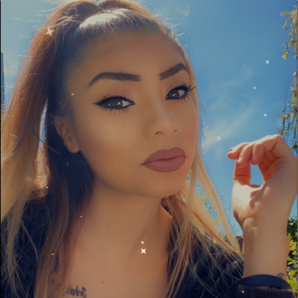 Meet your Posher, Liliana